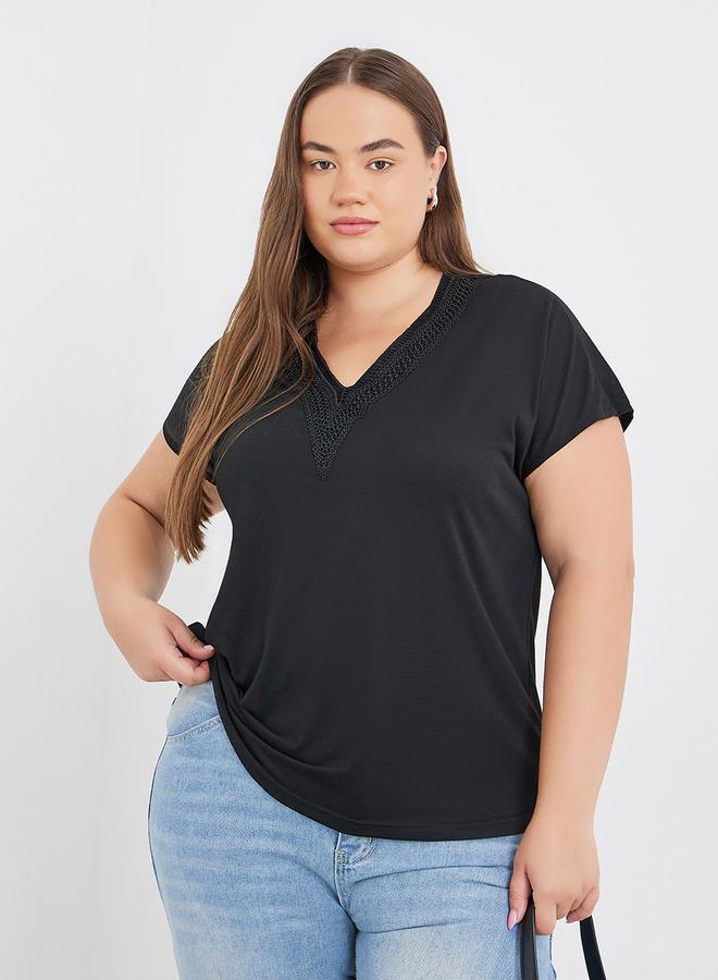 Styli Plus Black T-Shirt with Lace Detail - Image 3